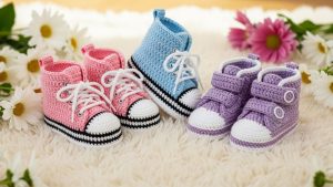 Beyoncé, Beyonce baby shoes, Crochet bay shoes , baby boots